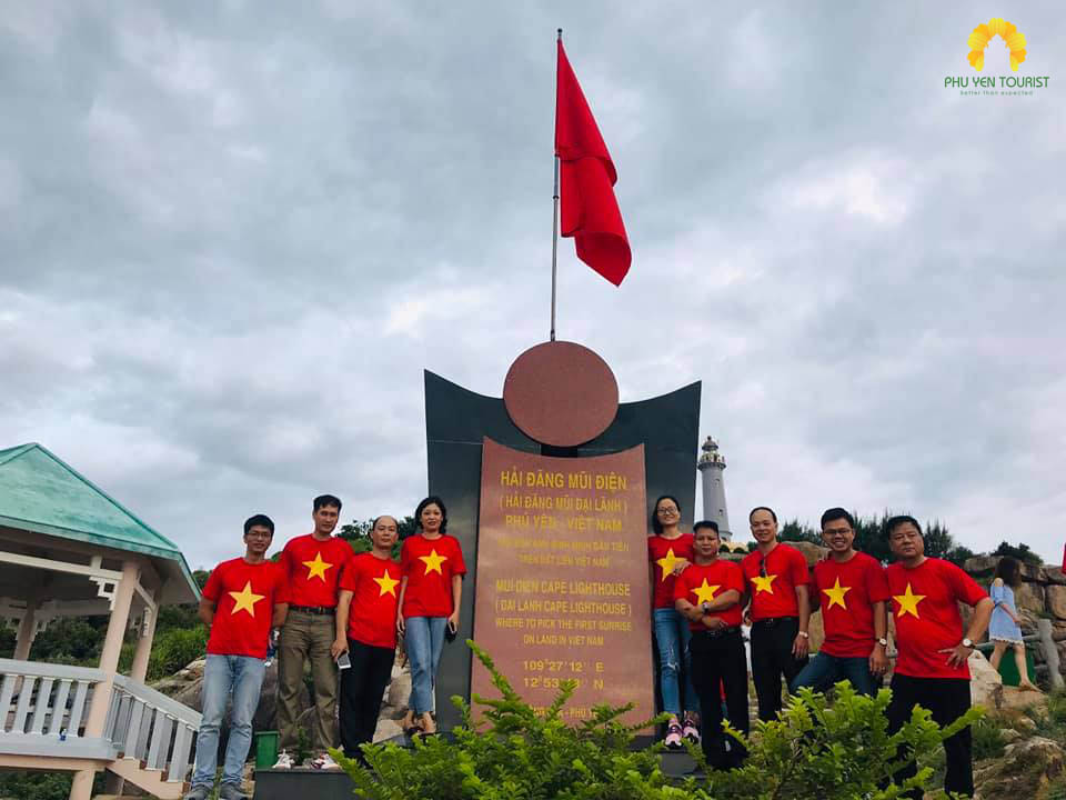 tour hải đăng mũi điện